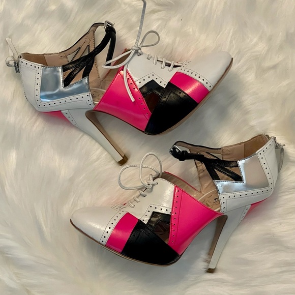 Miu Miu High Heel Booties 🖤 - Picture 5 of 11